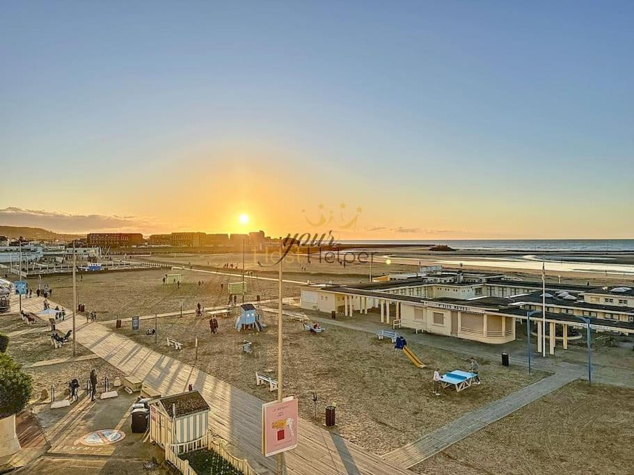 Azura Yourhosthelper * Trouville-sur-Mer